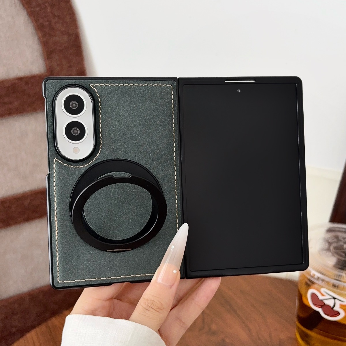 Luxury Sheepskin Leather Phone - Magnetic Charging Stand 评论和价格